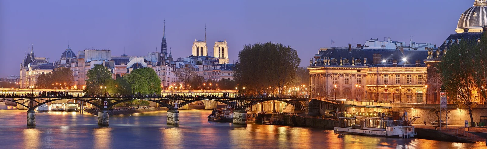 File:Pont des Arts, Paris.jpg